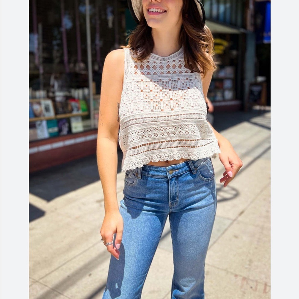 En Creme One Size Cream Crochet Lace Sleeveless Top‎